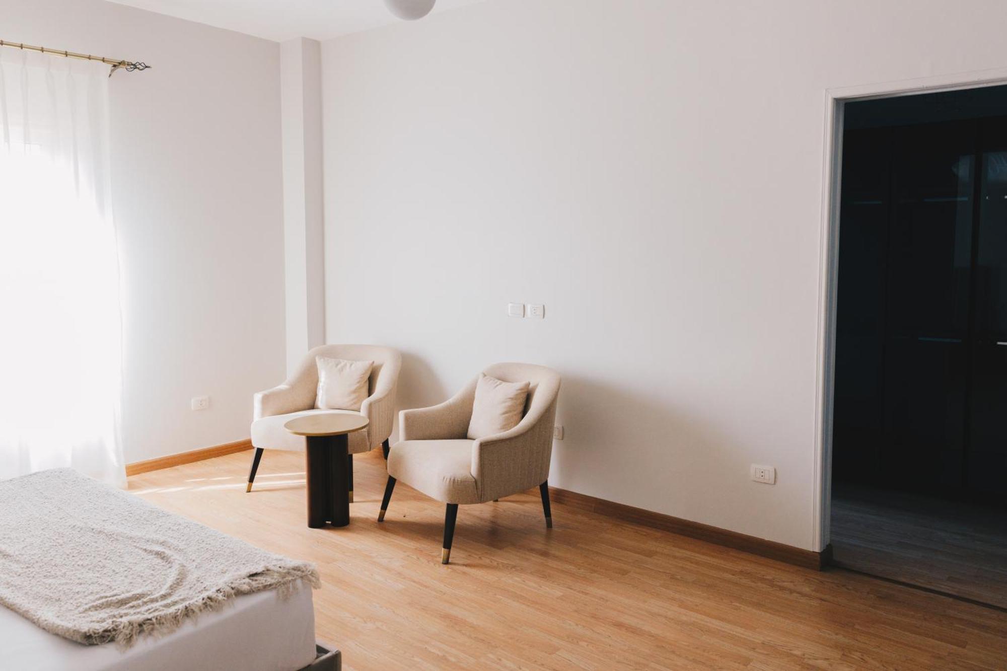 The Seven Six Near Waterway 5a Mall By Elegant Apartment
